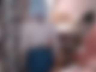 Live cam show with Kim - Juguetes on Fit Hotties