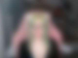 Live cam show with Kim - Granny Dildo on xplaylive.com