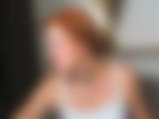 Live cam show with Julia-Suny - Average on SxyPornLive