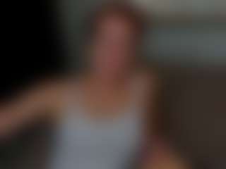 Live cam show with Julia-Suny - Moaning on Camming Site
