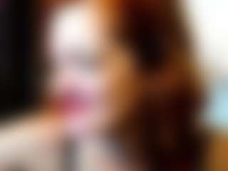 Live cam show with Julia-Suny - Mature on makecum.org