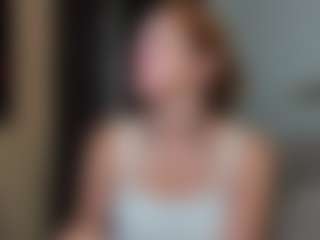 Live cam show with Julia-Suny - Body Massage on live.xheat.ai