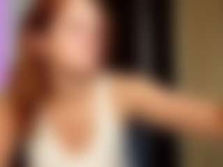 Live cam show with Julia-Suny - Shaved Pussy MILF on fapnchat