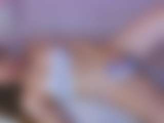 Live cam show with KarenGibbs - Squirt on livesuperchat.net