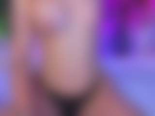 Live cam show with KarenGibbs - Double Penetration on TeamSkeetLive