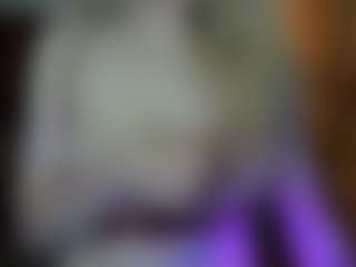 Live cam show with CamillaDreamer - Blue Eyes on CamwithHer
