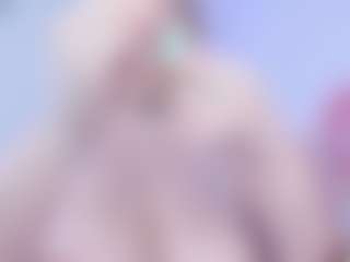 Live cam show with coquetta - Cum on Soda Cam