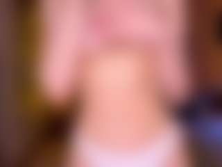 Live cam show with DottieAscheman - Nipple Piercings on studioflirtlive.com