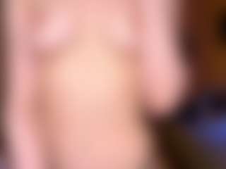 Live cam show with DottieAscheman - Student on boobsie.com