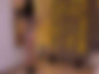 Live cam show with DottieAscheman - Teasing on Big Tits