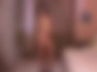 Live cam show with DottieAscheman - Fingers on Camsoda Late Night