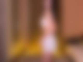 Live cam show with DottieAscheman - Foot Fetish on StripNow