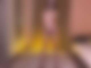 Live cam show with DottieAscheman - Skinny on sexytreat.net