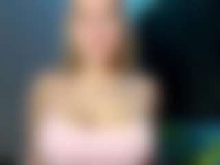 EvelyneGruis's Live Sex Cam Show