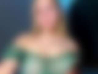 EvelyneGruis's Live Sex Cam Show