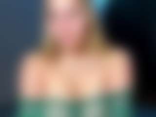 EvelyneGruis's Live Sex Cam Show