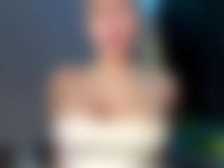 EvelyneGruis's Live Sex Cam Show