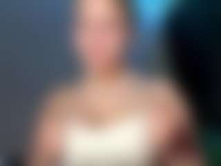 EvelyneGruis's Live Sex Cam Show