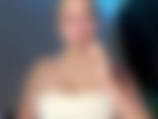 EvelyneGruis's Live Sex Cam Show