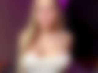 EvelyneGruis's Live Sex Cam Show