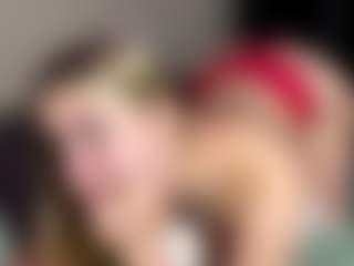 EvelyneGruis's Live Sex Cam Show