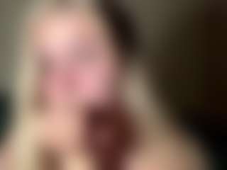 EvelyneGruis's Live Sex Cam Show