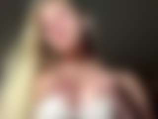 EvelyneGruis's Live Sex Cam Show