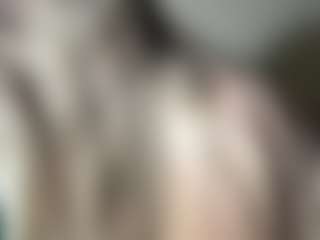 EvelyneGruis's Live Sex Cam Show
