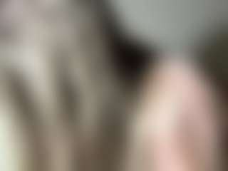 EvelyneGruis's Live Sex Cam Show