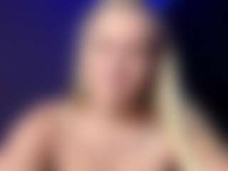 EvelyneGruis's Live Sex Cam Show