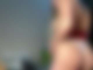 Live cam show with EvelyneGruis - Green Eyes on fapnchat