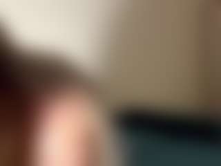 EvelyneGruis's Live Sex Cam Show