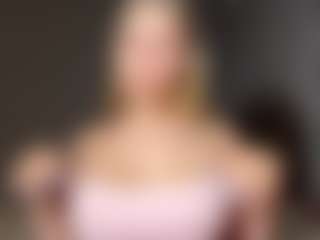 EvelyneGruis's Live Sex Cam Show