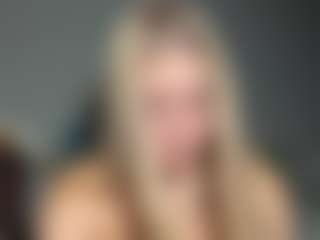 Live cam show with EvelyneGruis - Gray Eyes on slutload