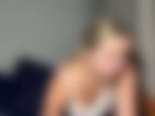 Live cam show with EvelyneGruis - Public Mature on nudelive.tv