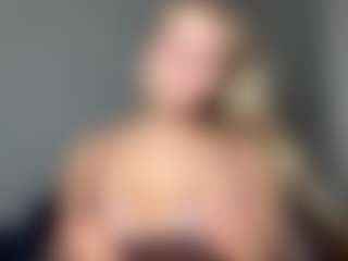 Live cam show with EvelyneGruis - Cowgirl on Dare Cams