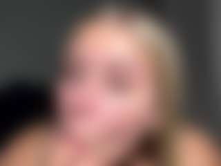 Live cam show with EvelyneGruis - Green Eyes on slutload