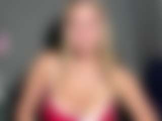 Live cam show with EvelyneGruis - Bikini on Cam Slut