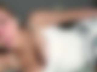Live cam show with EvelyneGruis - Hairy Pussy on madthumbs