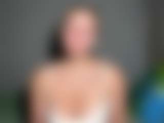 EvelyneGruis's Live Sex Cam Show
