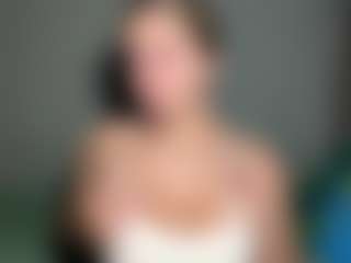 EvelyneGruis's Live Sex Cam Show