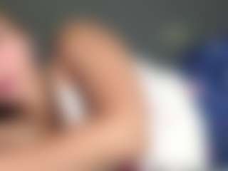EvelyneGruis's Live Sex Cam Show