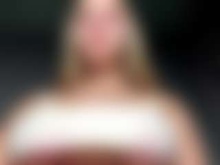 EvelyneGruis's Live Sex Cam Show