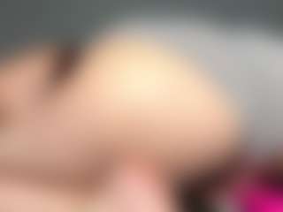 Live cam show with EvelyneGruis - Gray Eyes on xxxlivecams.org