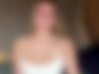 EvelyneGruis's Live Sex Cam Show