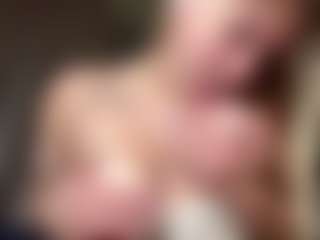 Live cam show with EvelyneGruis - Tattoos Mature on mypornchat.com