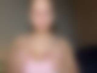 EvelyneGruis's Live Sex Cam Show