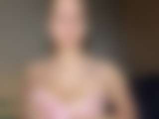 EvelyneGruis's Live Sex Cam Show