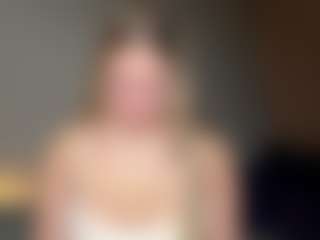 Live cam show with EvelyneGruis - Tattoos Mature on Hubzter Live
