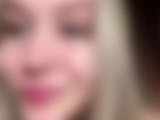 Live cam show with EvelyneGruis - Mature on SinfulBabes